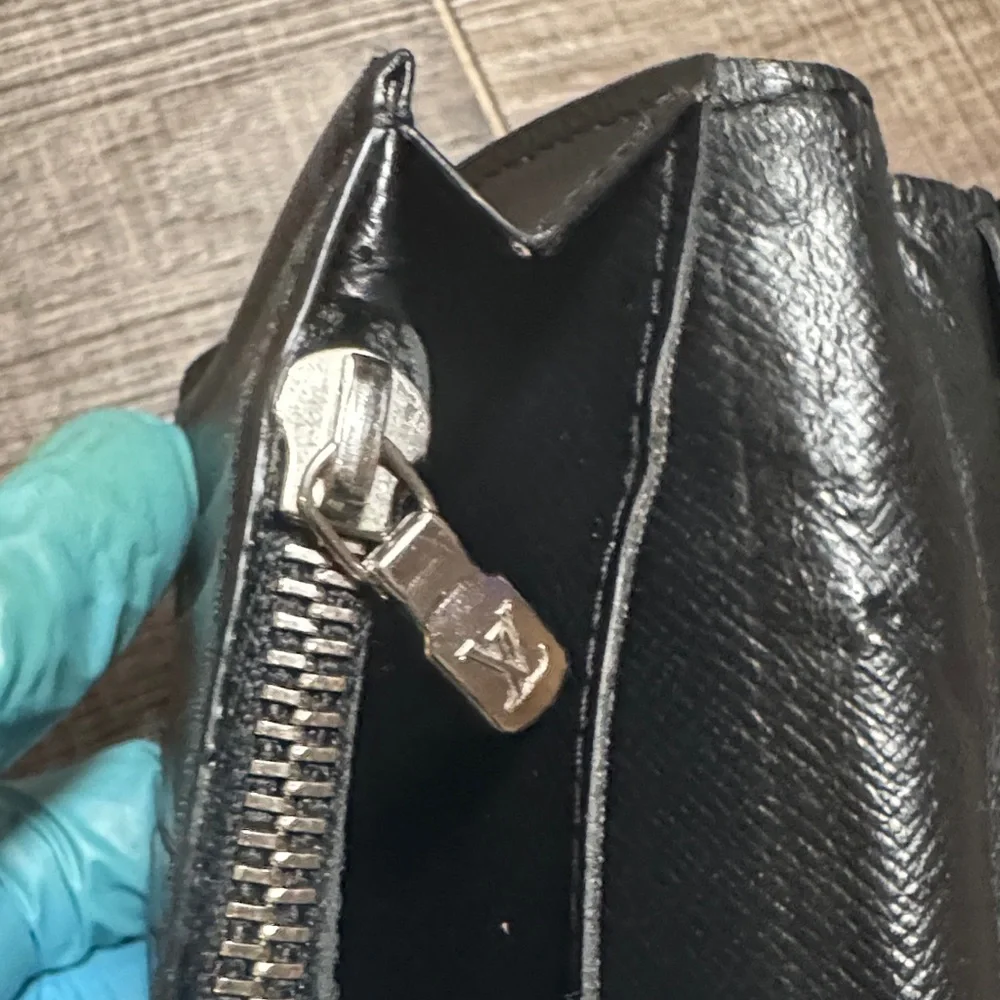 Louis Vuitton Brazza Wallet Epi Leather - Picture 10 of 16